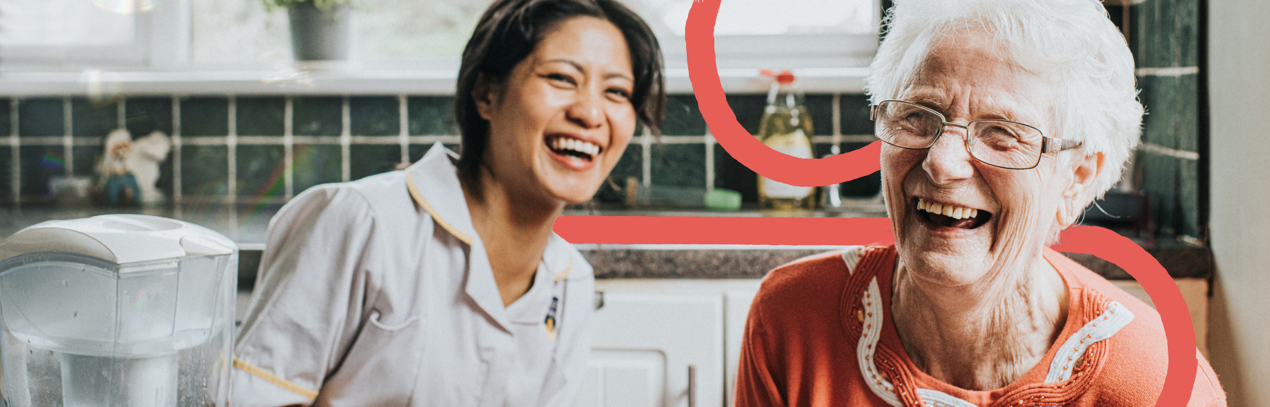 Zorgprofessional komt bij een patiënt thuis